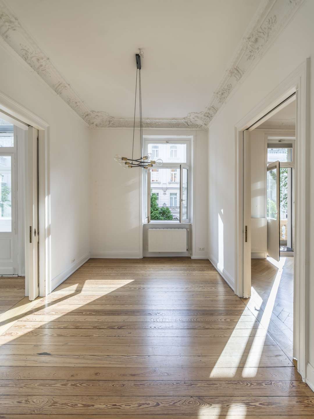JUNG VON HAUS