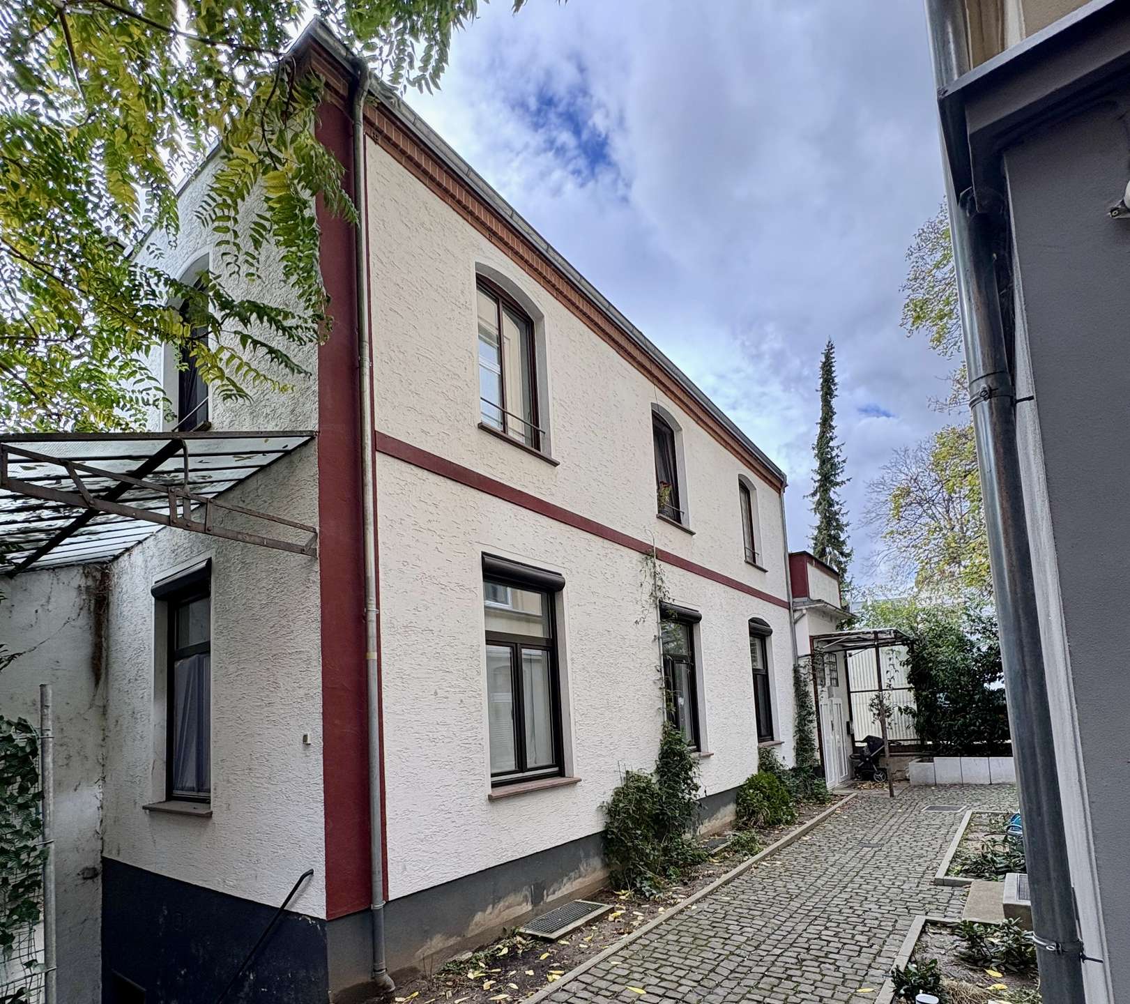 JUNG VON HAUS