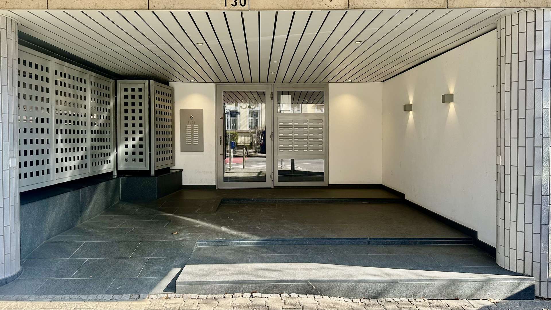 JUNG VON HAUS
