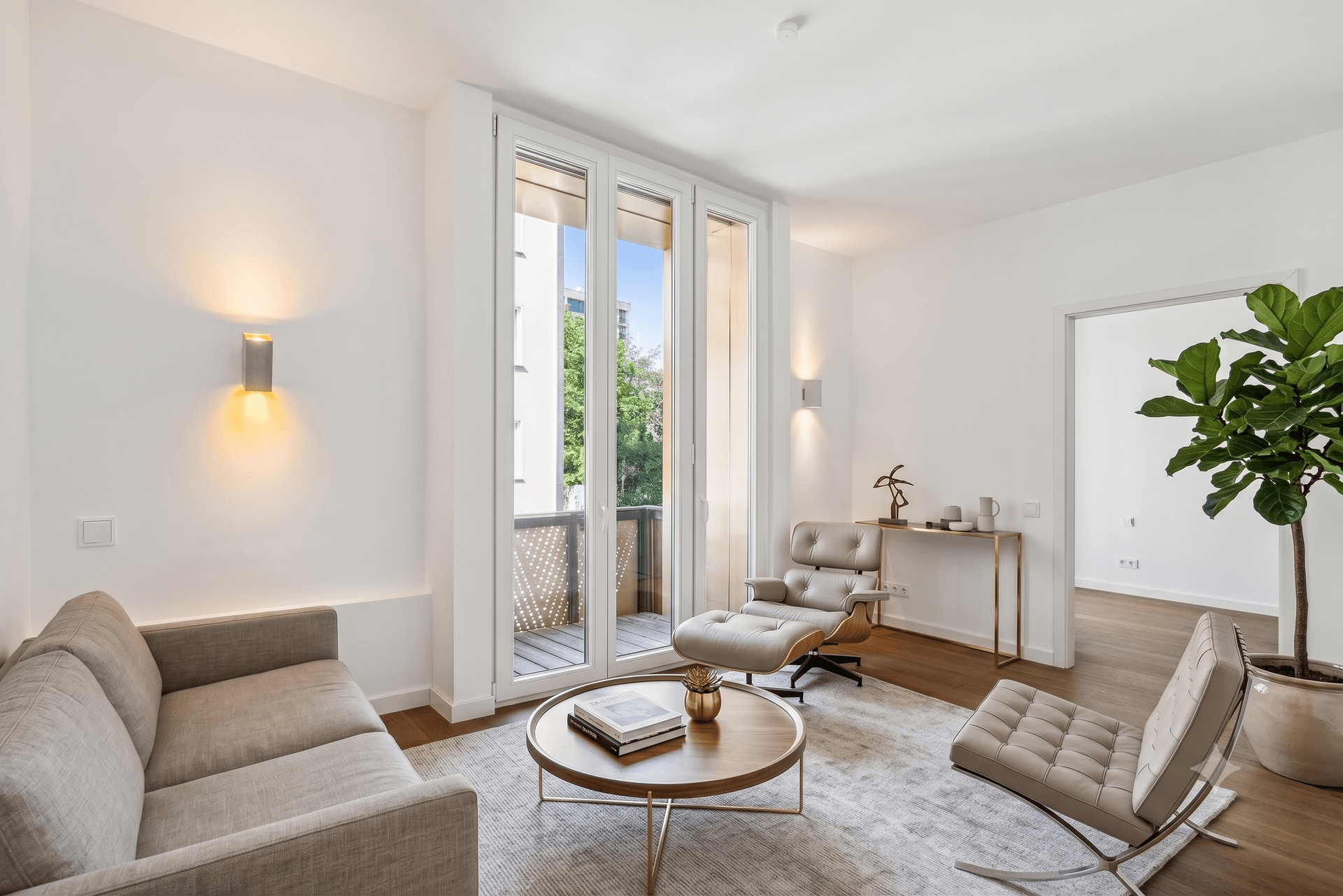 Ruhige Seitenstraße, zentrale Lage – 3 Zimmer mit großer Terrasse in der Maxvorstadt