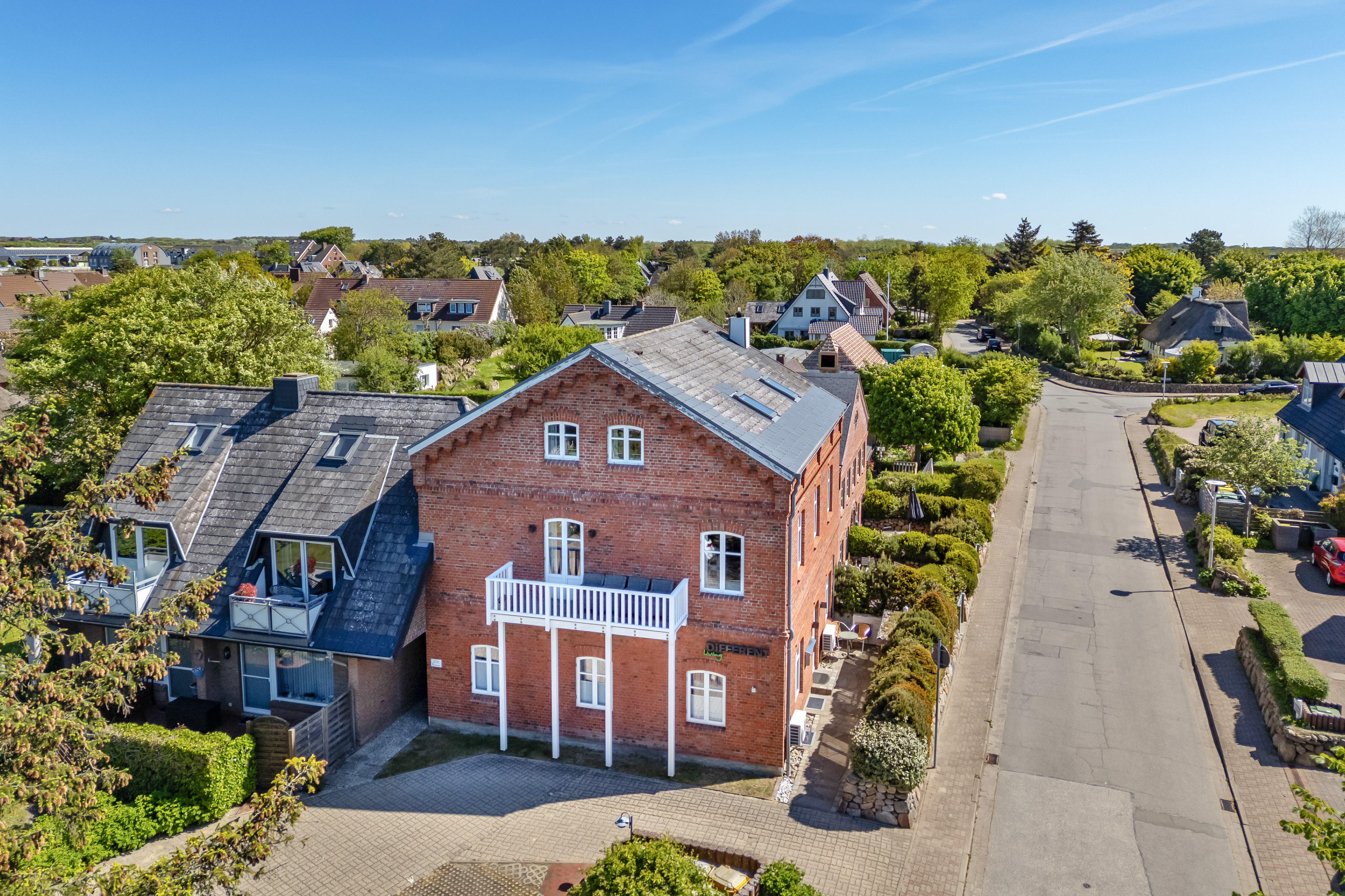Logierhaus mit 1 Loftwohnung + 2 Ferienwohnungen in schöner Lage in Alt-Westerland