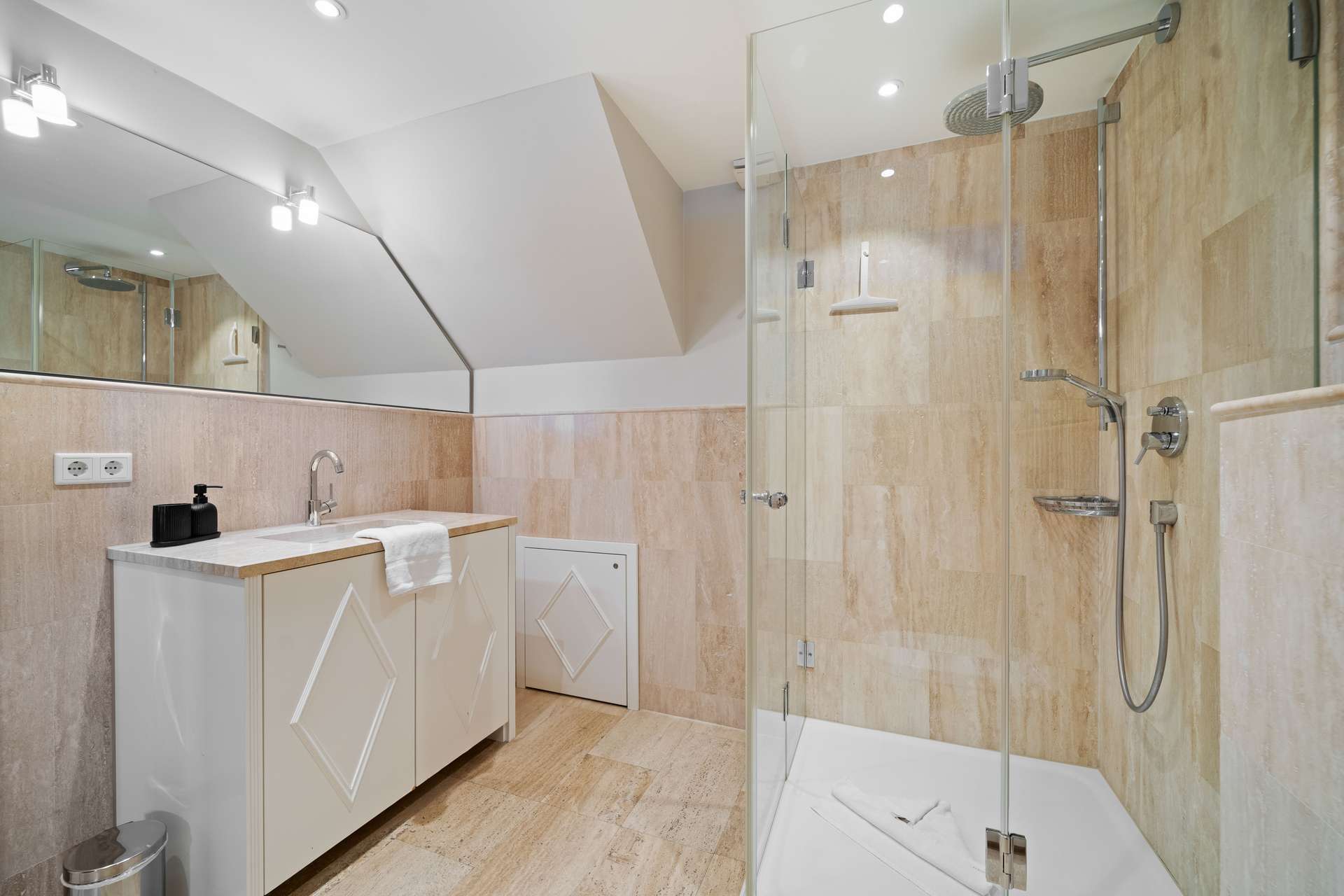 Faktor 17,1 | Premium-Investment: Strandnahe Apartmentanlage mit 9 Einheiten (gen. FeWo)