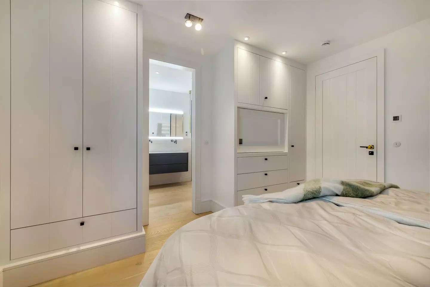 Schlafzimmer UG