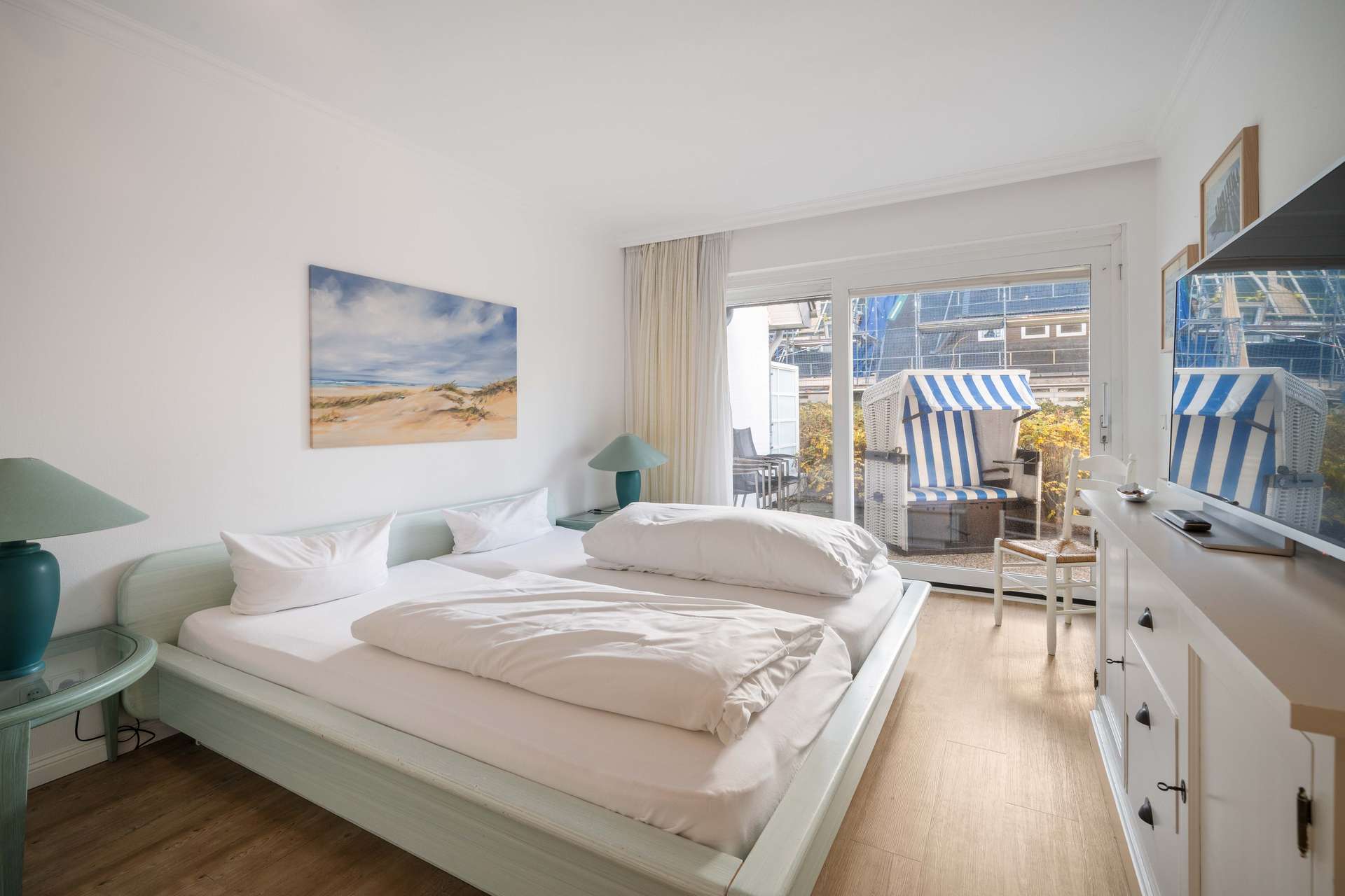 Schlafzimmer 1