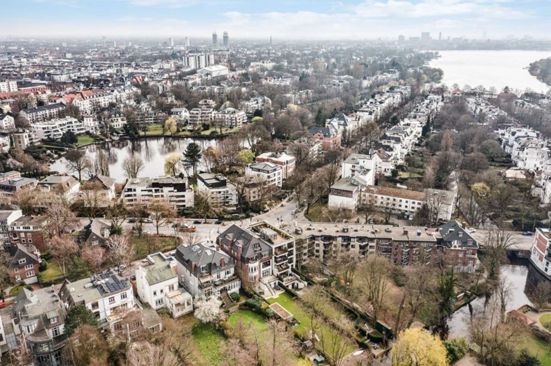 Großzügige Etagenwohnung am Leinpfadkanal in Winterhude