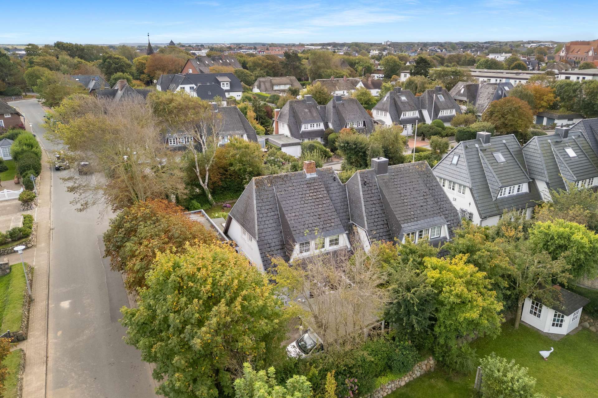 Charmante Doppelhaushälfte mit Garage und Südgarten in Alt-Westerland