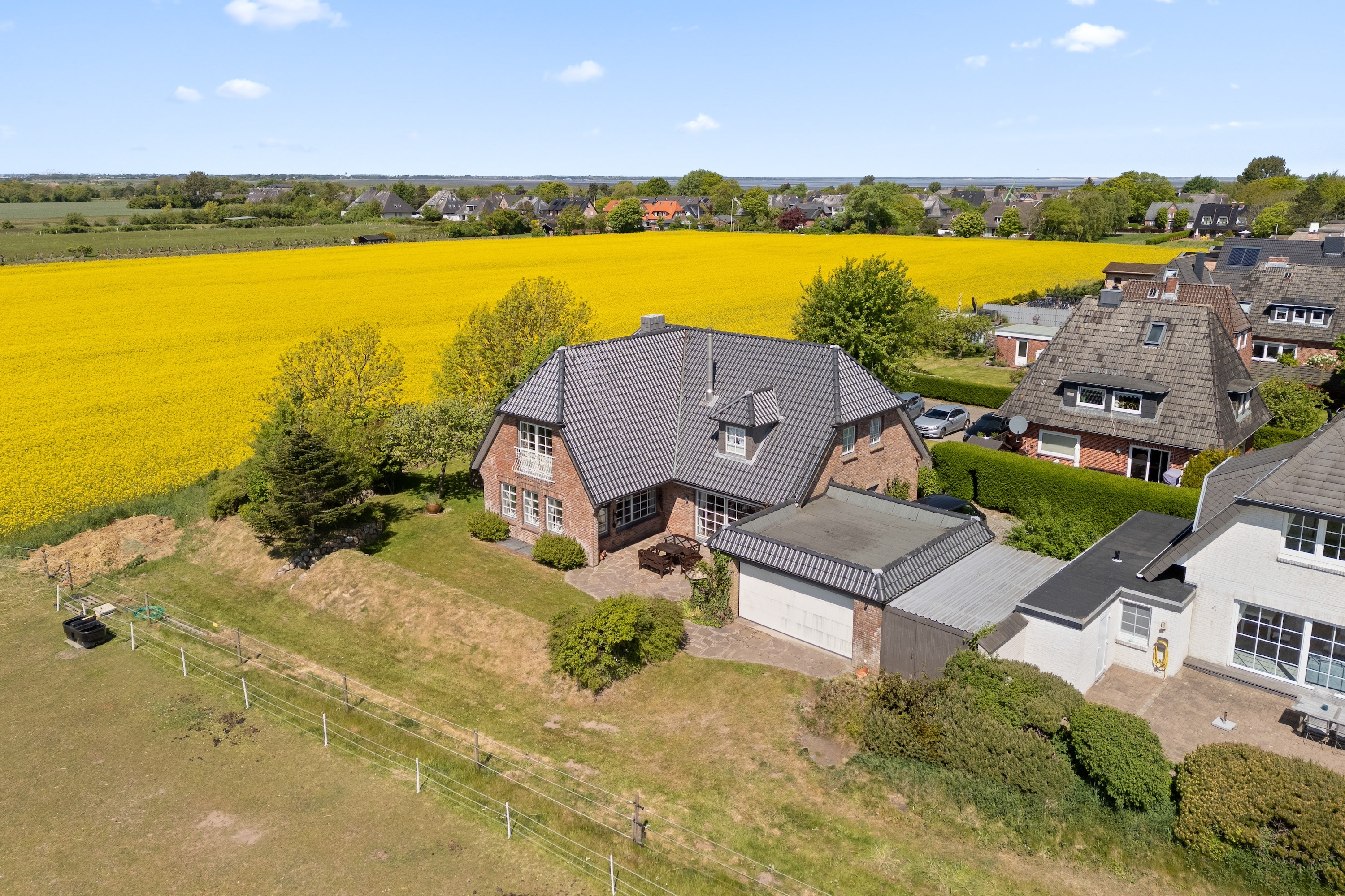 Weitblick über die Wiesen - Großzügiges Einfamilienhaus in Morsum