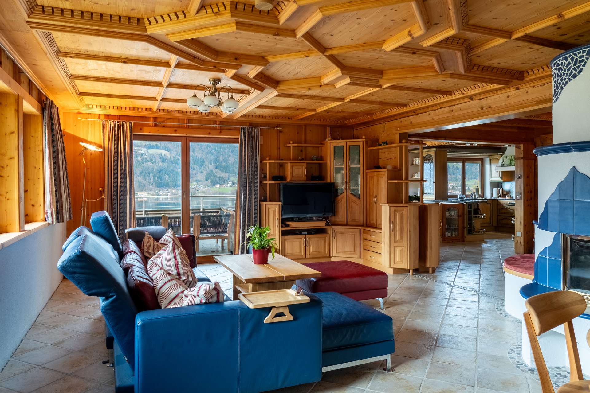 Sehenswertes Landhaus mit Panoramablick auf den Ossiacher See — Bild 7