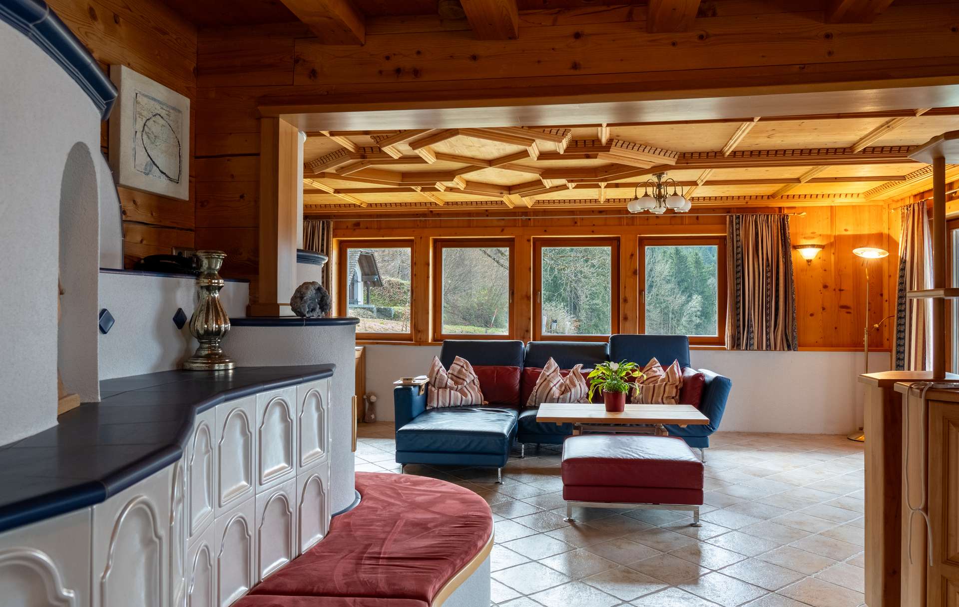 Sehenswertes Landhaus mit Panoramablick auf den Ossiacher See — Bild 5