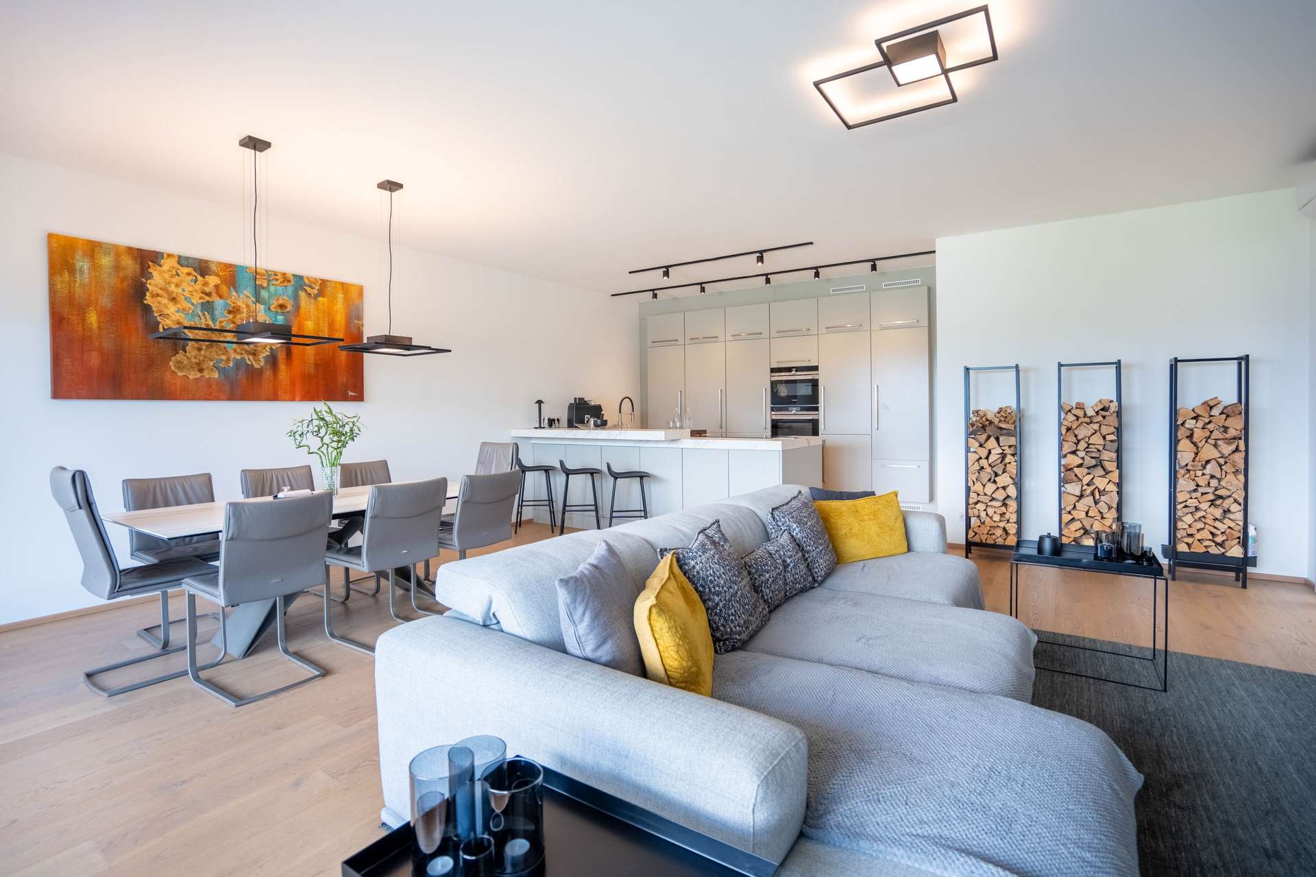 Penthouse-Juwel mit XXL-Dachterrasse und Seeblick — Bild 2