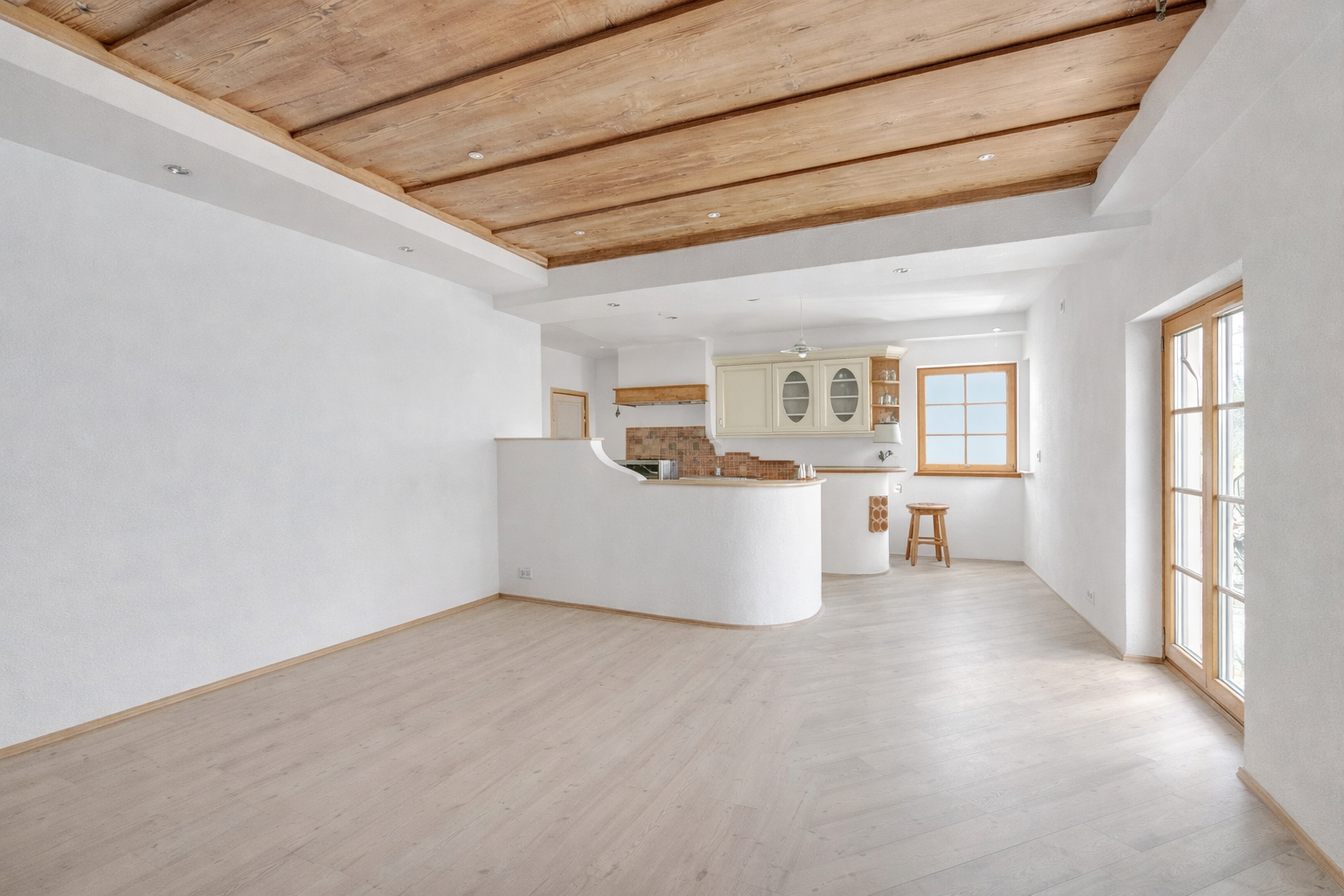Stilvoller Landsitz mit Gästehaus auf großem Grundstück in idyllischer Wörthersee-Nähe — Bild 12