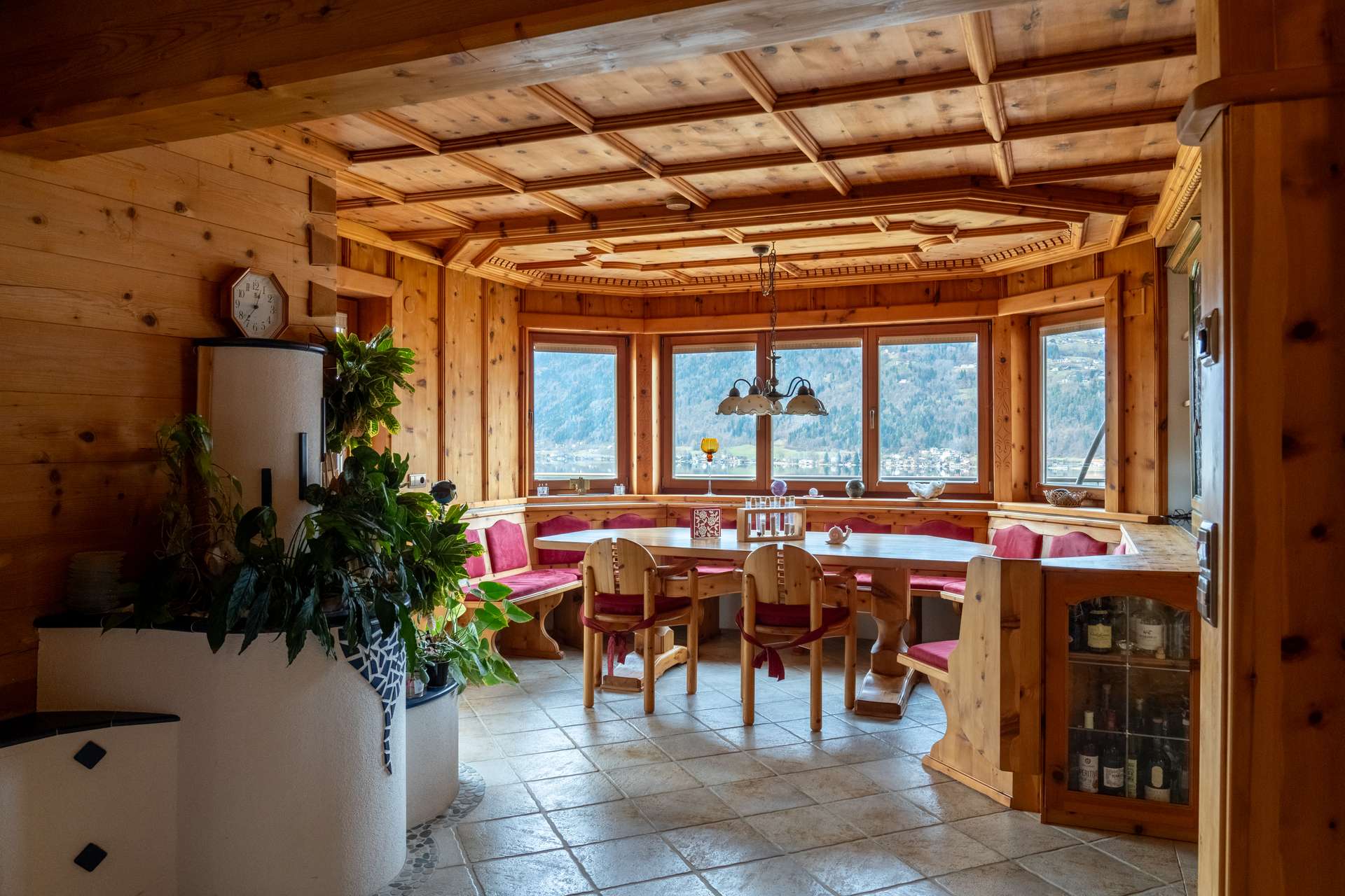 Sehenswertes Landhaus mit Panoramablick auf den Ossiacher See — Bild 8