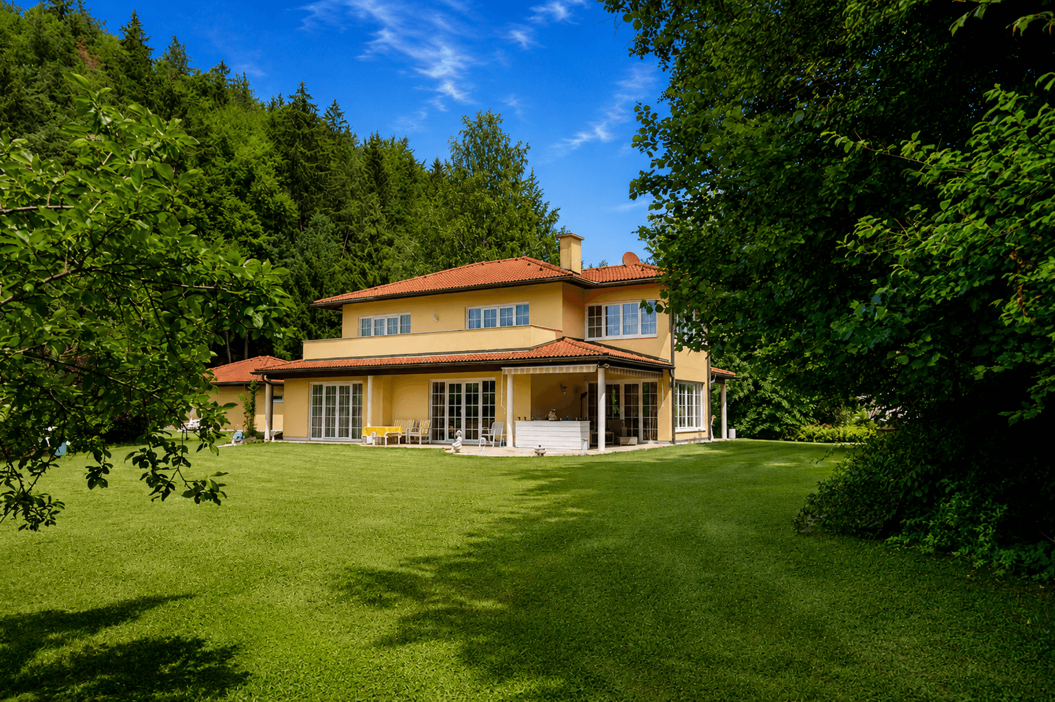 Mediterranes Wohnhaus im toskanischen Stil auf XXL-Grundstück in Schiefling am Wörthersee — Bild 2