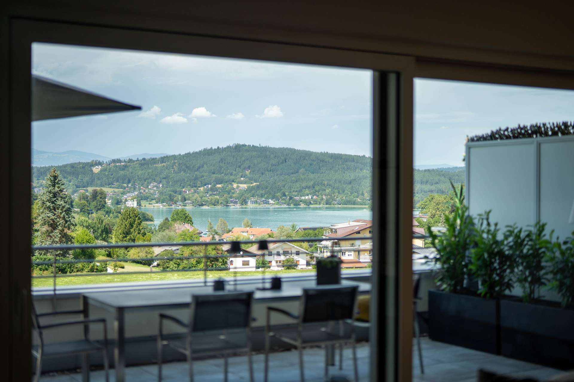 Penthouse-Juwel mit XXL-Dachterrasse und Seeblick — Bild 11