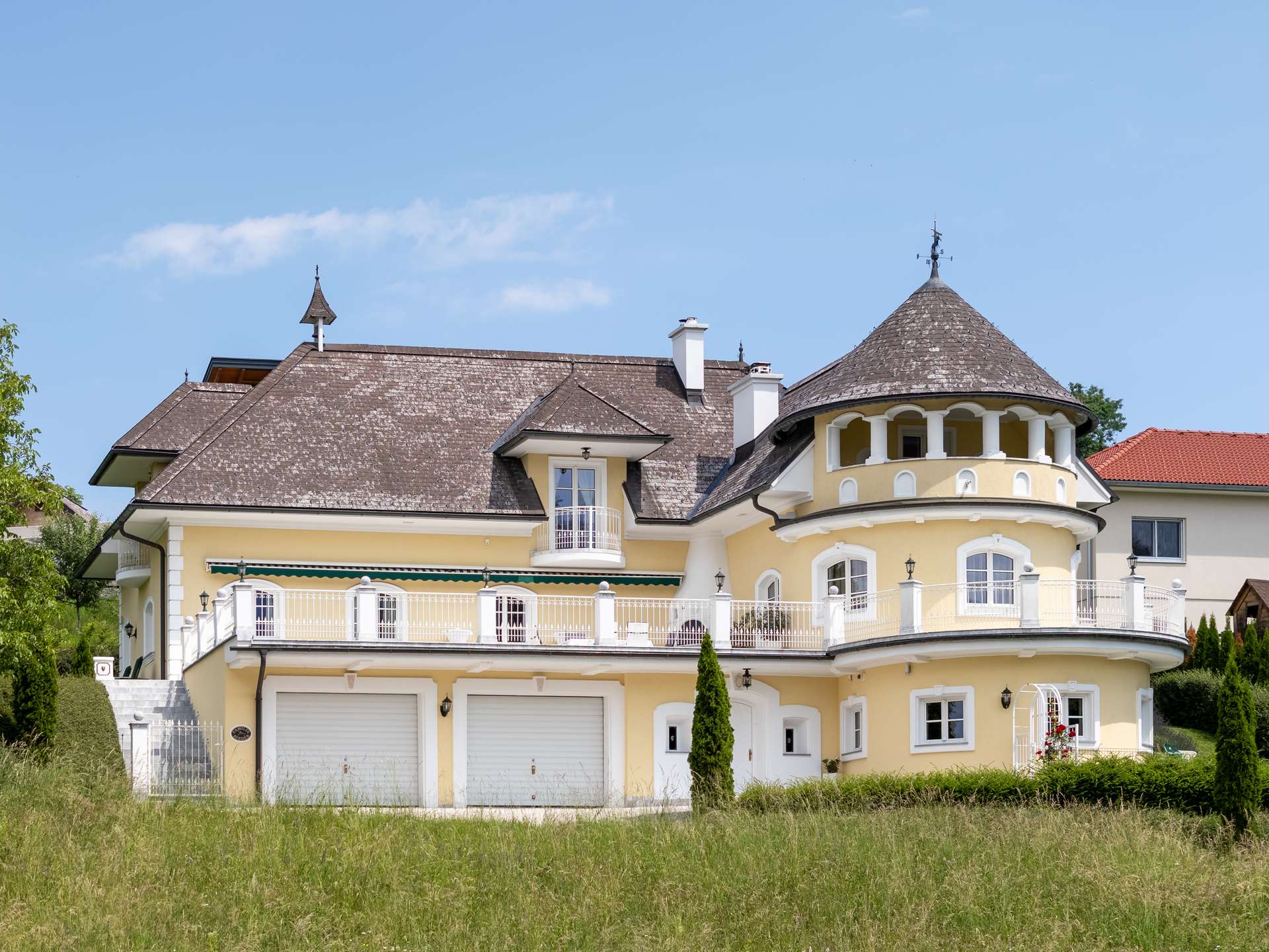 Elegante Landhausvilla in ruhiger Aussichtslage nahe Klagenfurt am Wörthersee — Bild 2