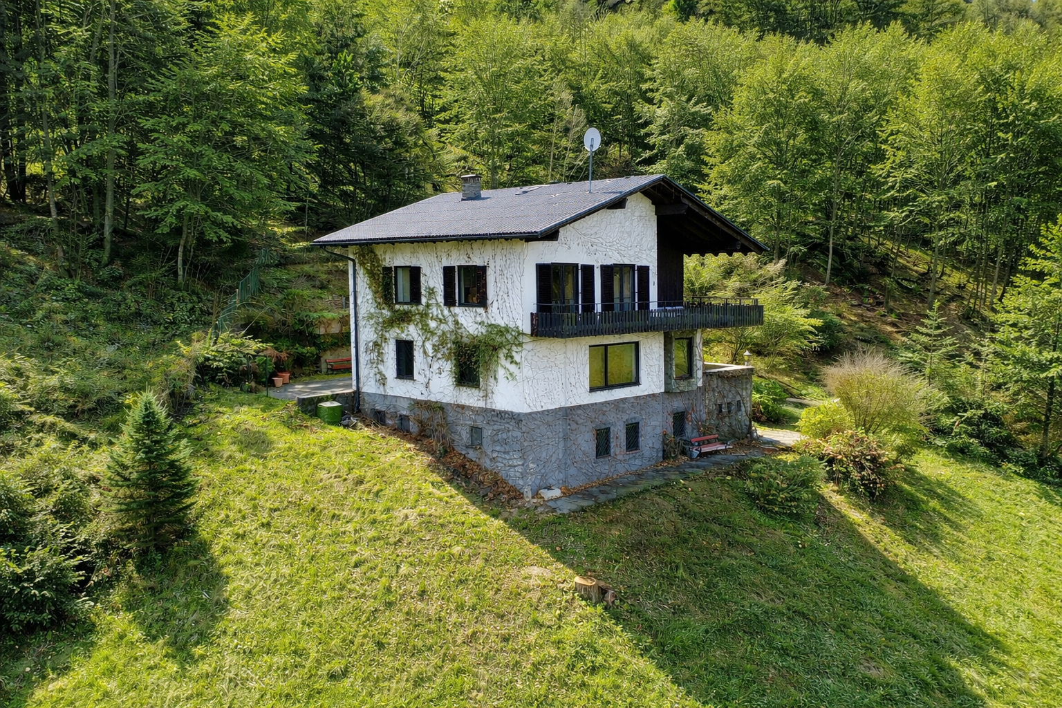 Potenzialobjekt! Wohnhaus mit Panoramaseeblick über die Maria Wörther Bucht! — Bild 2