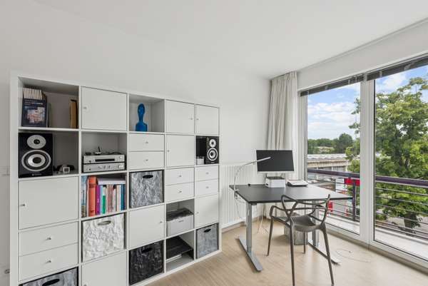 Bezugsfreie, möblierte 2-Zimmer-Eigentumswohnung im 3. Obergeschoss – barrierefrei mit Aufzug - Thumbnail 2