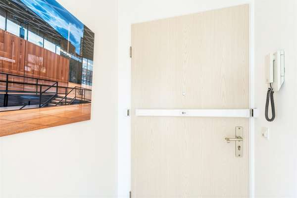 Bezugsfreie, möblierte 2-Zimmer-Eigentumswohnung im 3. Obergeschoss – barrierefrei mit Aufzug - Thumbnail 14