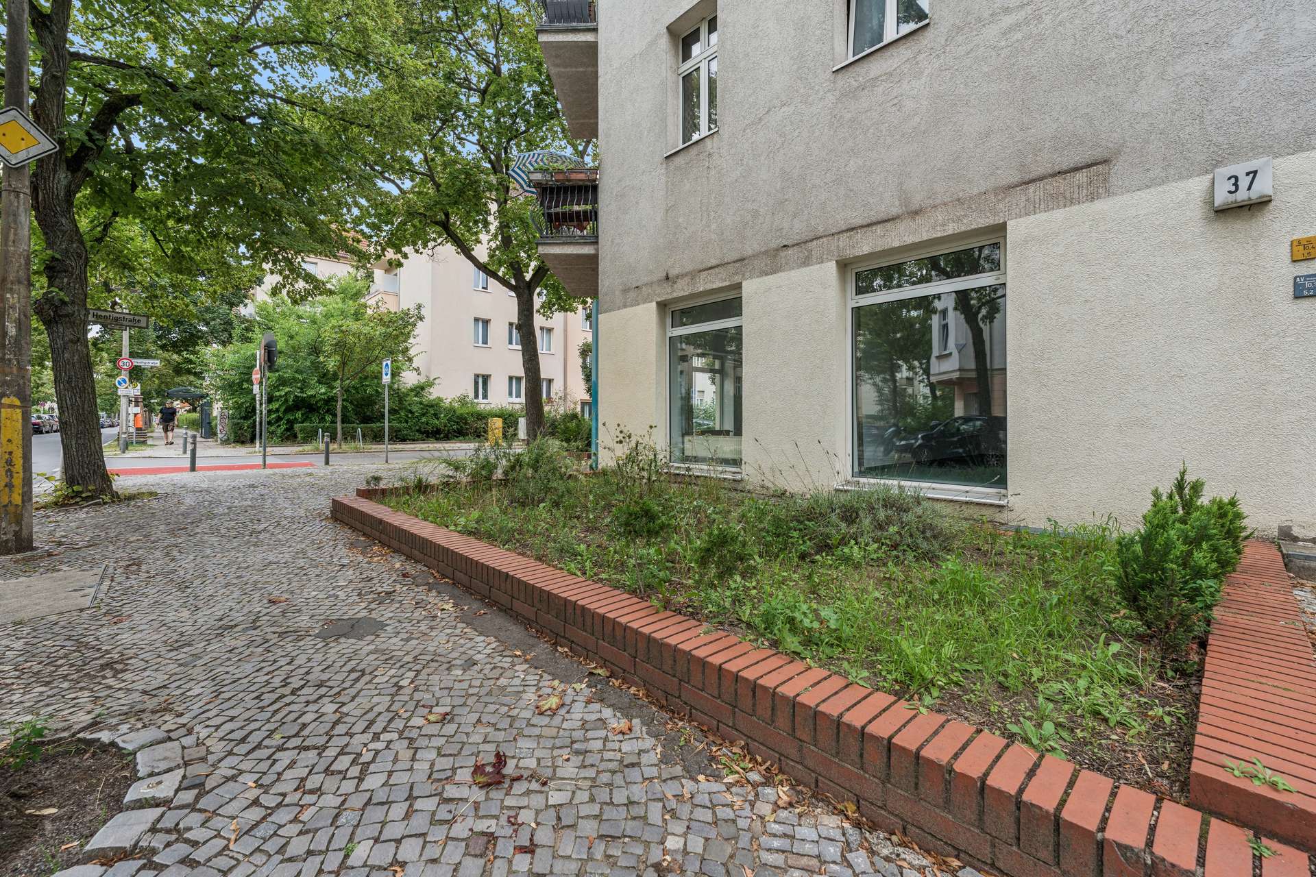 216 m² Eckfläche für Praxis, Kanzlei, Büro, Studio, Einzelhandel, Café, Blumenladen, Supermarkt,etc. - Bild 16