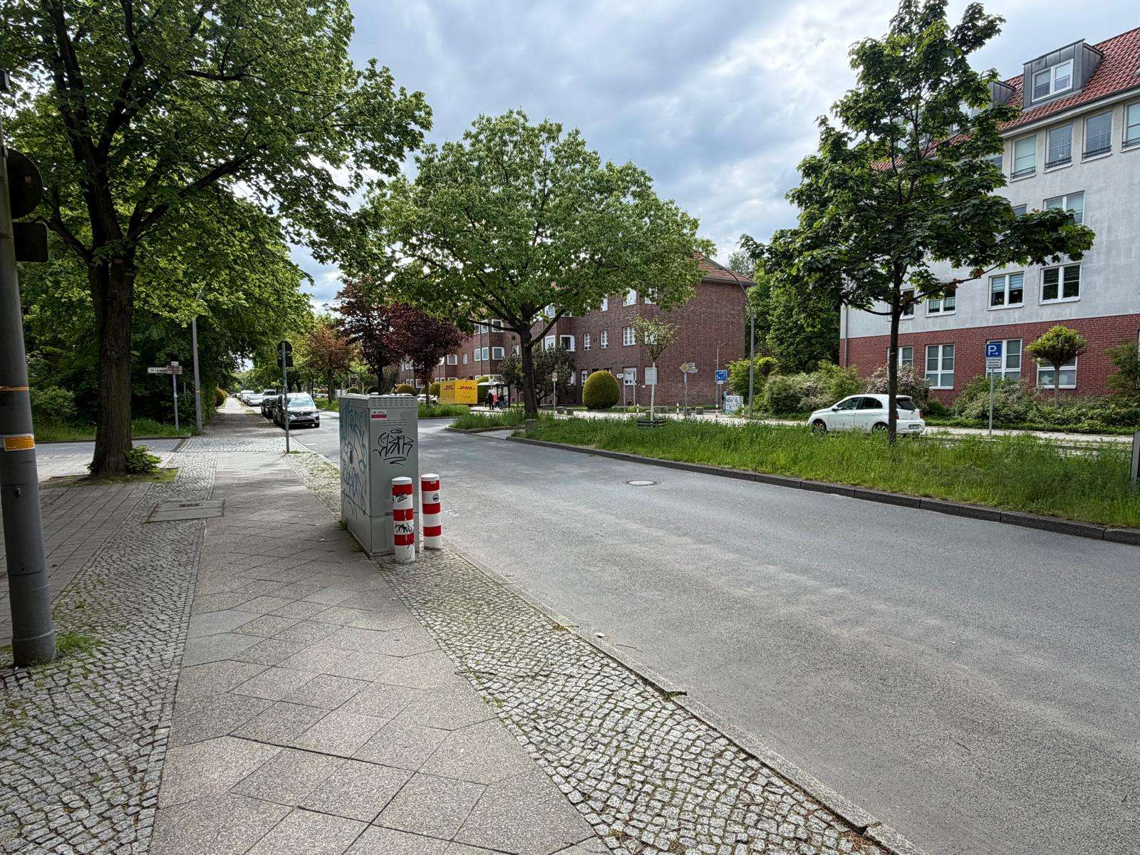 Sicherer Tiefgaragenstellplatz in Tauernallee 34  – Videoüberwacht, gepflegt & sofort verfügbar - Bild 37