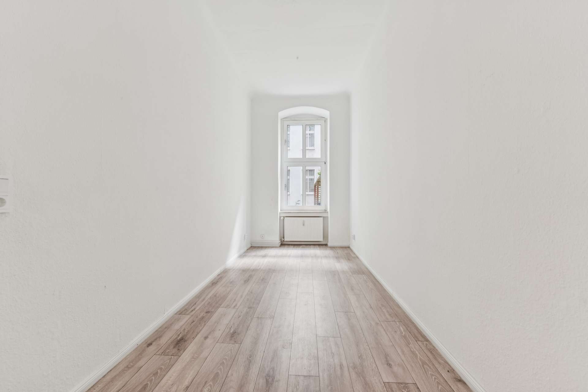 Repräsentative Altbau-Gewerbeeinheit mit umfassender Nutzungsfreiheit in Berlin-Charlottenburg - Bild 8