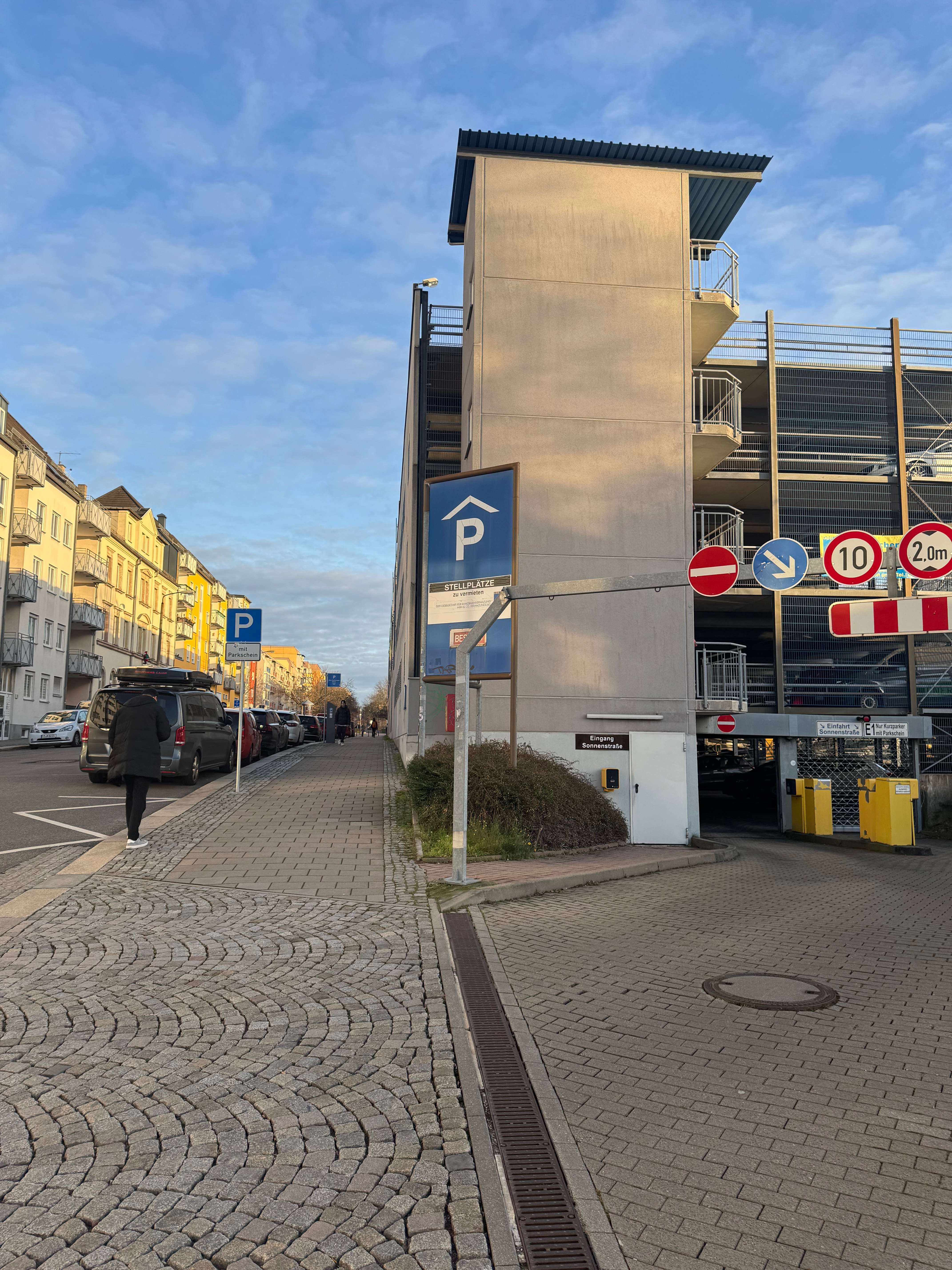 Stellplatz im **ERDGESCHOSS" -  Parkhaus Sonnenstraße 20 in 09130 Chemnitz