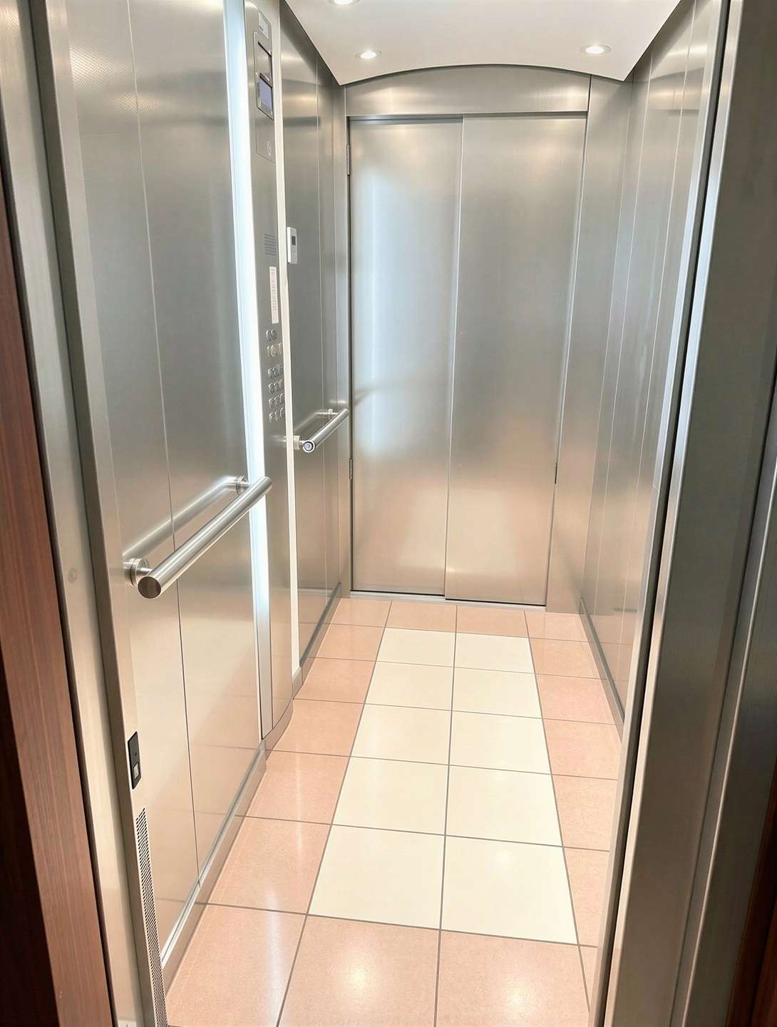 Bezugsfreie, möblierte 2-Zimmer-Eigentumswohnung im 3. Obergeschoss – barrierefrei mit Aufzug - Bild 12