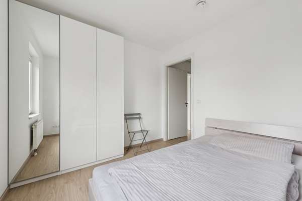 Bezugsfreie, möblierte 2-Zimmer-Eigentumswohnung im 3. Obergeschoss – barrierefrei mit Aufzug - Thumbnail 9
