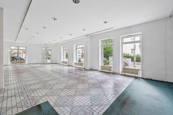 216 m² Eckfläche für Praxis, Kanzlei, Büro, Studio, Einzelhandel, Café, Blumenladen, Supermarkt,etc. - Thumbnail 2