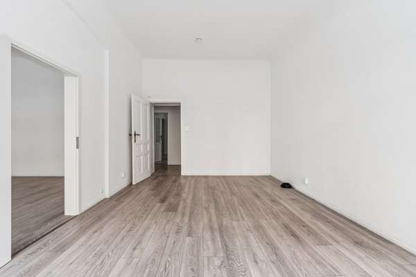 Repräsentative Altbau-Gewerbeeinheit mit umfassender Nutzungsfreiheit in Berlin-Charlottenburg - Thumbnail 6