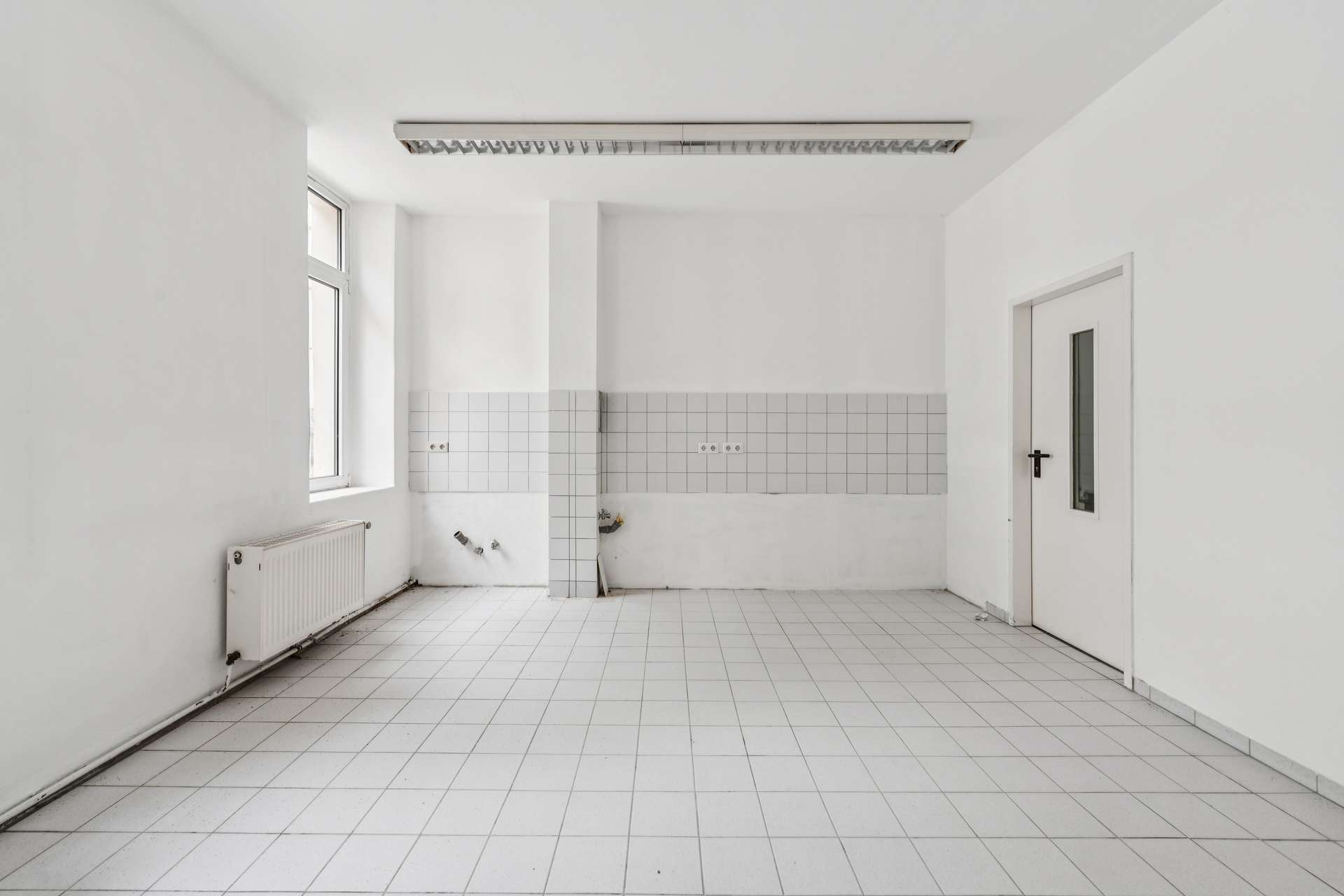 216 m² Eckfläche für Praxis, Kanzlei, Büro, Studio, Einzelhandel, Café, Blumenladen, Supermarkt,etc. - Bild 7