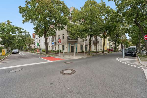 216 m² Eckfläche für Praxis, Kanzlei, Büro, Studio, Einzelhandel, Café, Blumenladen, Supermarkt,etc. - Thumbnail 19