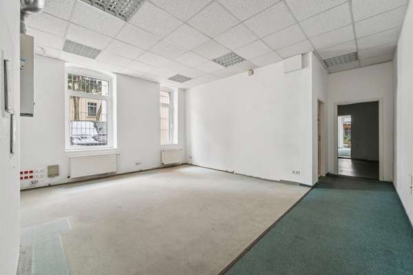 216 m² Eckfläche für Praxis, Kanzlei, Büro, Studio, Einzelhandel, Café, Blumenladen, Supermarkt,etc. - Thumbnail 9