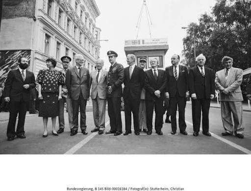Wohnen, wo Weltgeschichte geschrieben wurde – Exklusive Altbauresidenz am Checkpoint Charlie - Bild 18