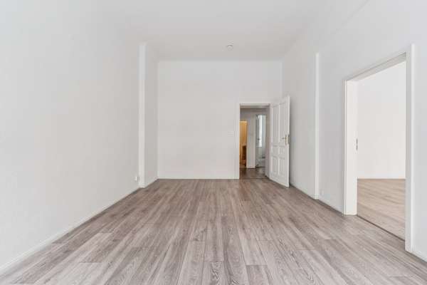 Repräsentative Altbau-Gewerbeeinheit mit umfassender Nutzungsfreiheit in Berlin-Charlottenburg - Thumbnail 15