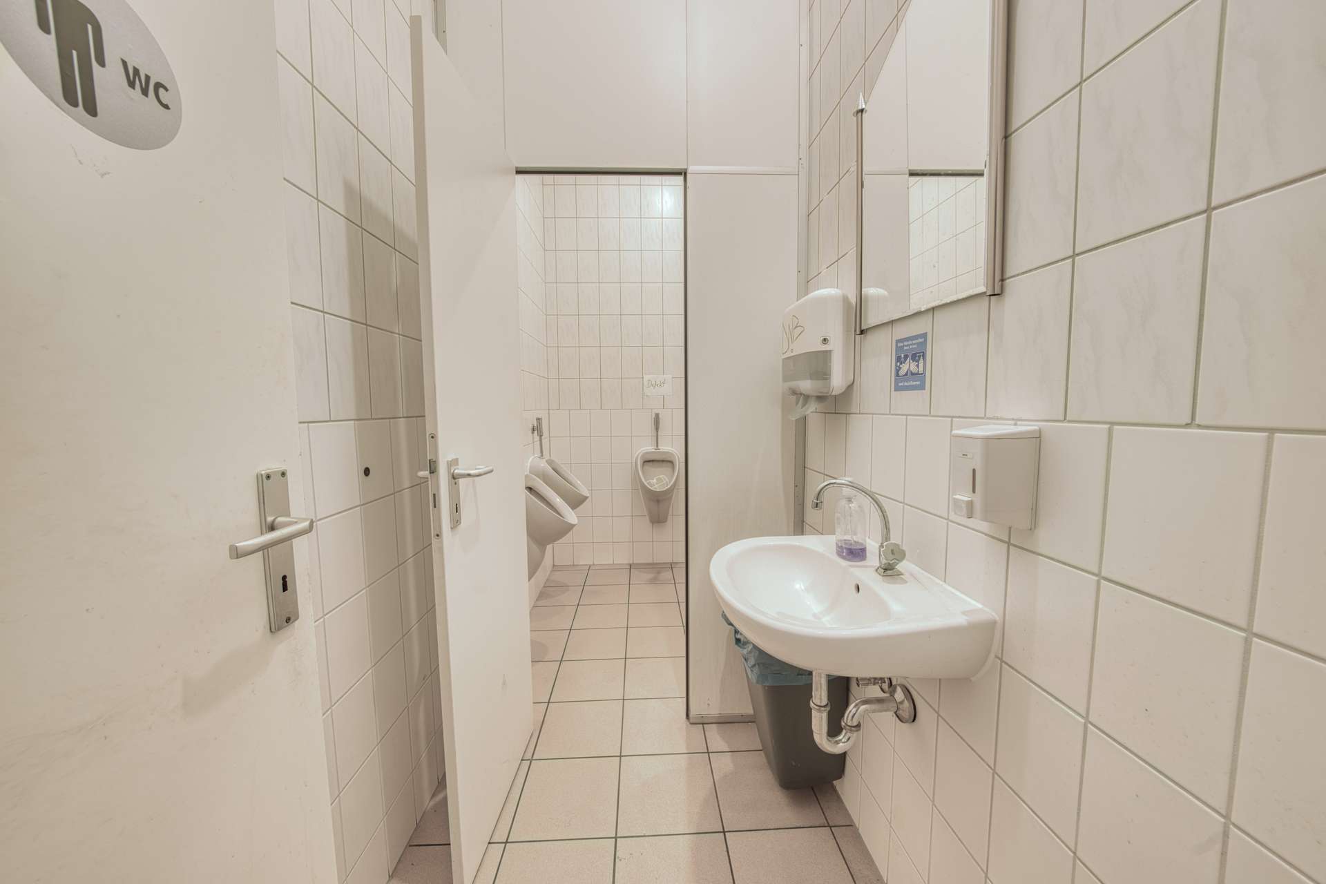Exklusive Gastronomiefläche mit Außenterrasse – etablierte Kneipe & Bar in Berlin-Lankwitz - Bild 38