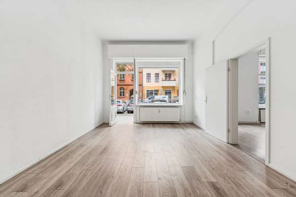 Repräsentative Altbau-Gewerbeeinheit mit umfassender Nutzungsfreiheit in Berlin-Charlottenburg - Thumbnail 2