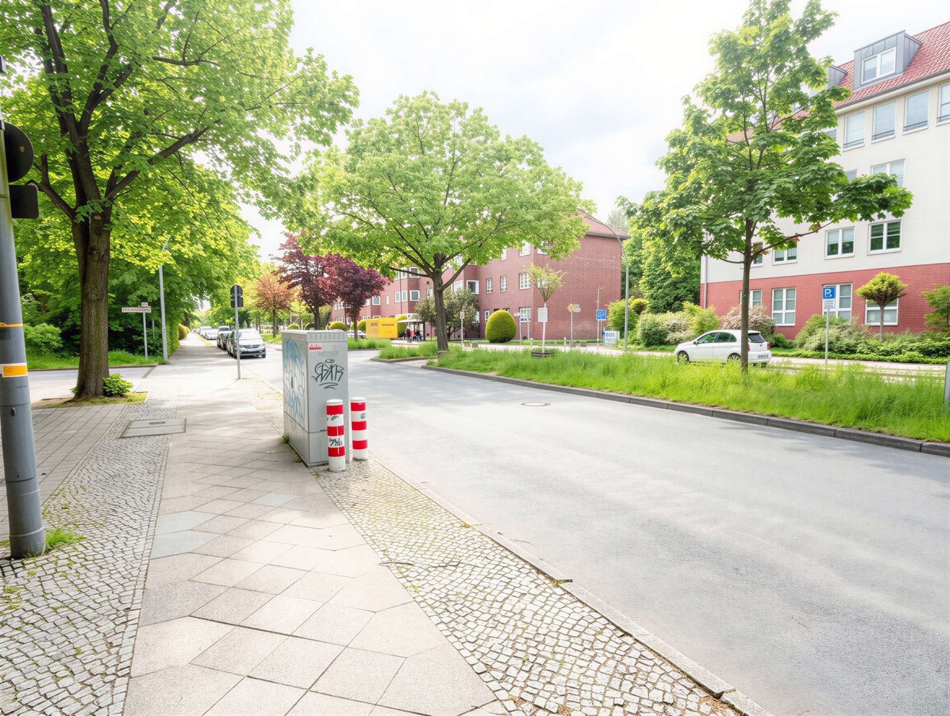 Sicherer Tiefgaragenstellplatz in Tauernallee 34  – Videoüberwacht, gepflegt & sofort verfügbar - Bild 13