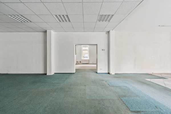 216 m² Eckfläche für Praxis, Kanzlei, Büro, Studio, Einzelhandel, Café, Blumenladen, Supermarkt,etc. - Thumbnail 5