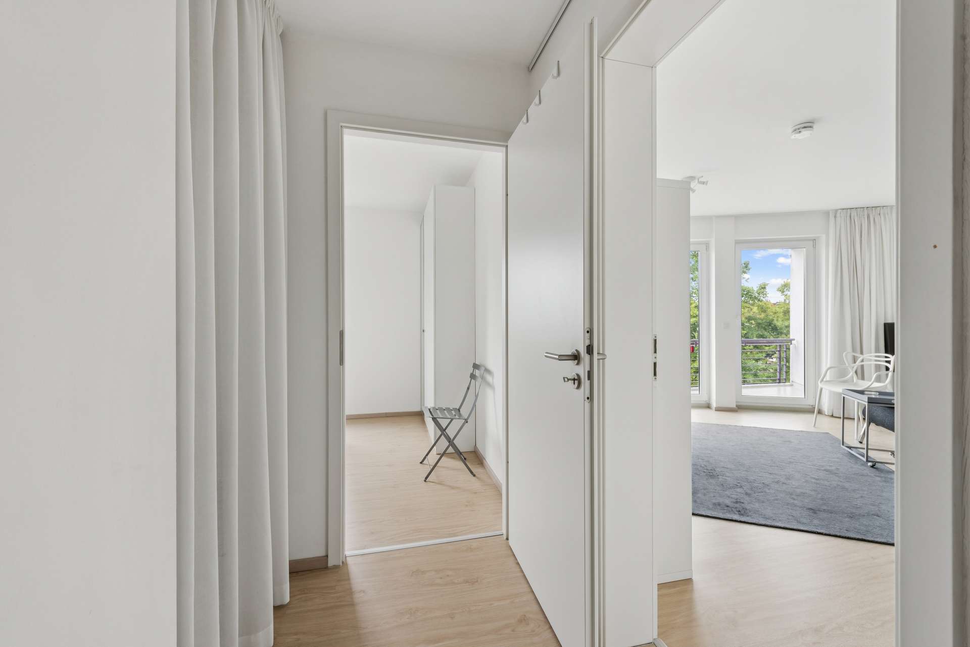 Bezugsfreie, möblierte 2-Zimmer-Eigentumswohnung im 3. Obergeschoss – barrierefrei mit Aufzug - Bild 10