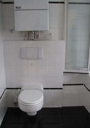 Bezugsfreie möblierte Dachgeschosswohnung mit Terrasse und unverbaubarem Weitblick im Hinterhaus - Thumbnail 30