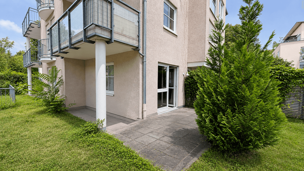 Erdgeschosswohnung mit Terrasse & Nutzungsrecht am Garten