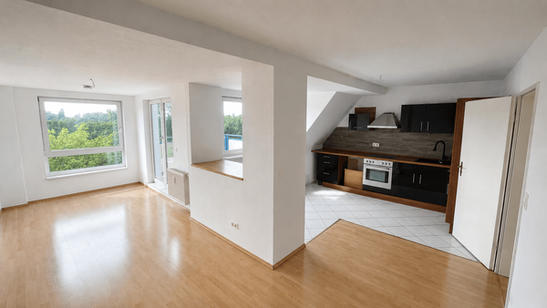 Helle Dachgeschosswohnung mit Seeblick