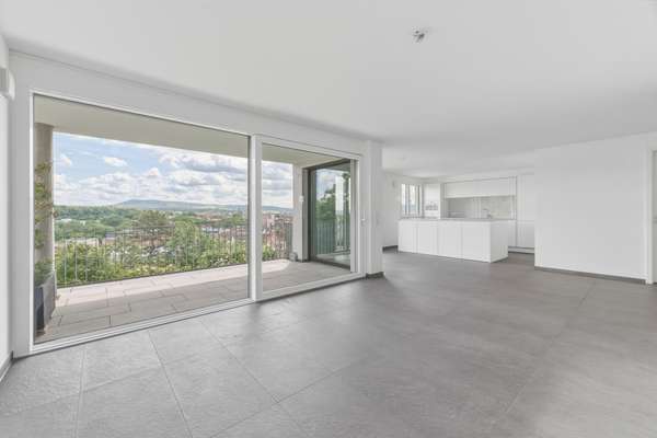 Weitblick über Stuttgart - 4,5 Zimmer Wohnung zu vermieten