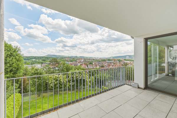 Weitblick über Stuttgart - 4,5 Zimmer Wohnung zu vermieten