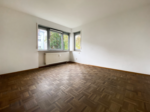 Helle 3,5 Zimmer Wohnung mit Garten