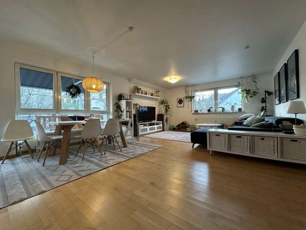 Schöne Maisonette Wohnung mit großer Terrasse