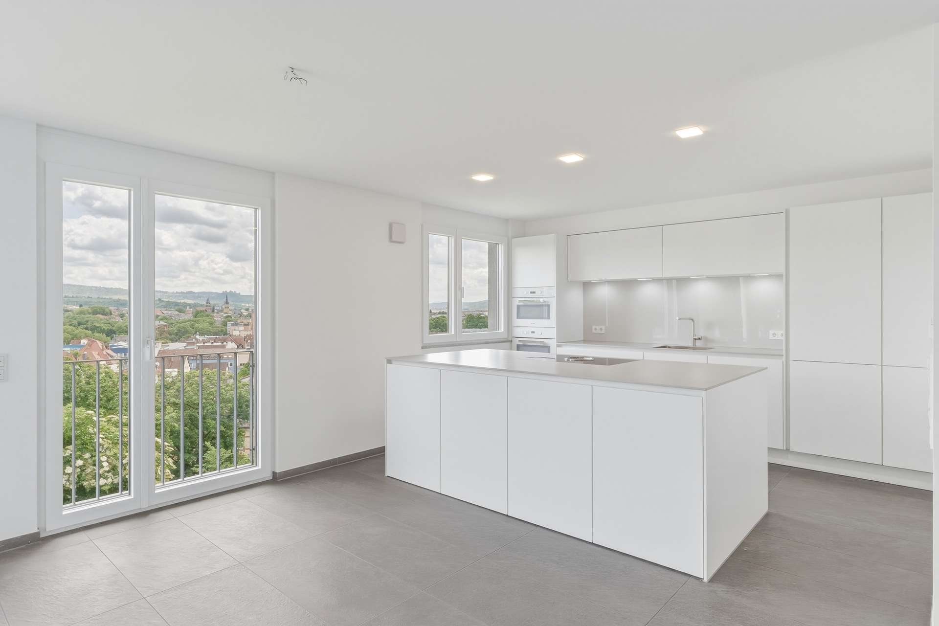 Weitblick über Stuttgart - 4,5 Zimmer Wohnung zu vermieten