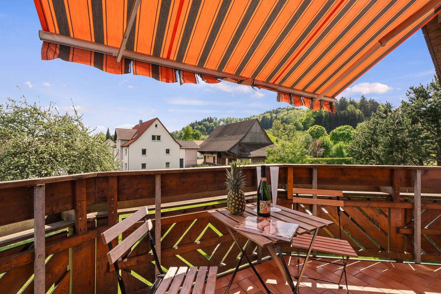 12. Balkon