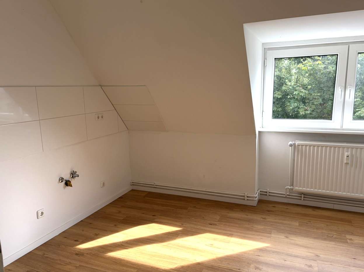 ~~Kleine Dachgeschoss 2 Zimmerwohnung in Bünde Mitte !~~ - Foto 3